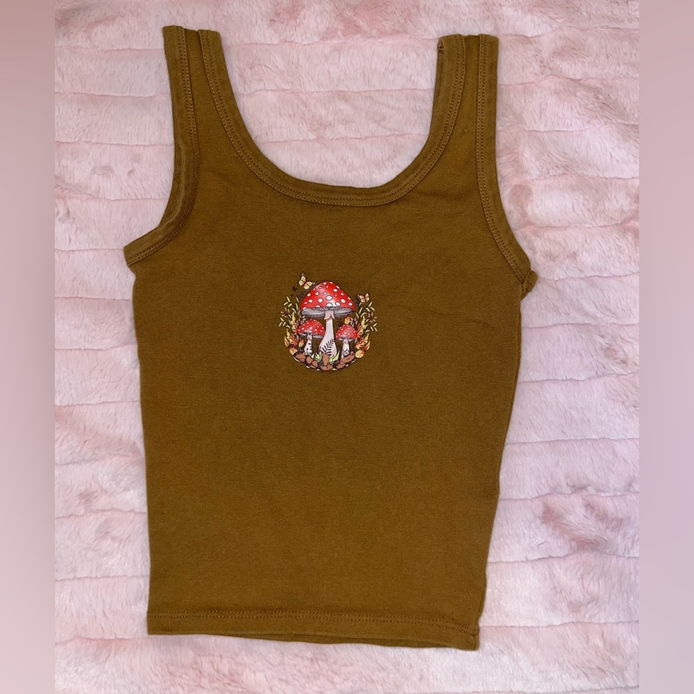 mushroom crop top